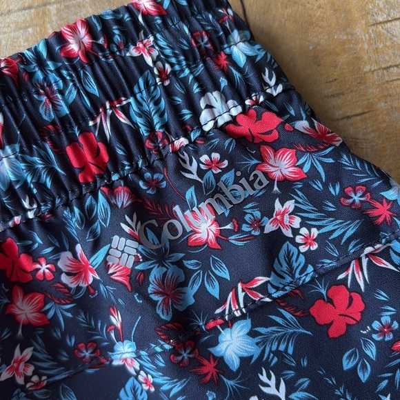 NWOT Columbia girls shorts size S(7/8) - Picture 5 of 7